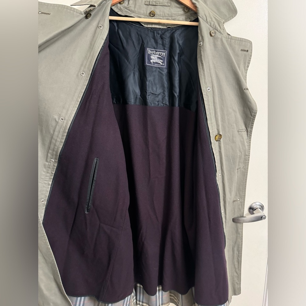 Vintage Trench Coat - Burberry - 40 Regular - removable wool liner